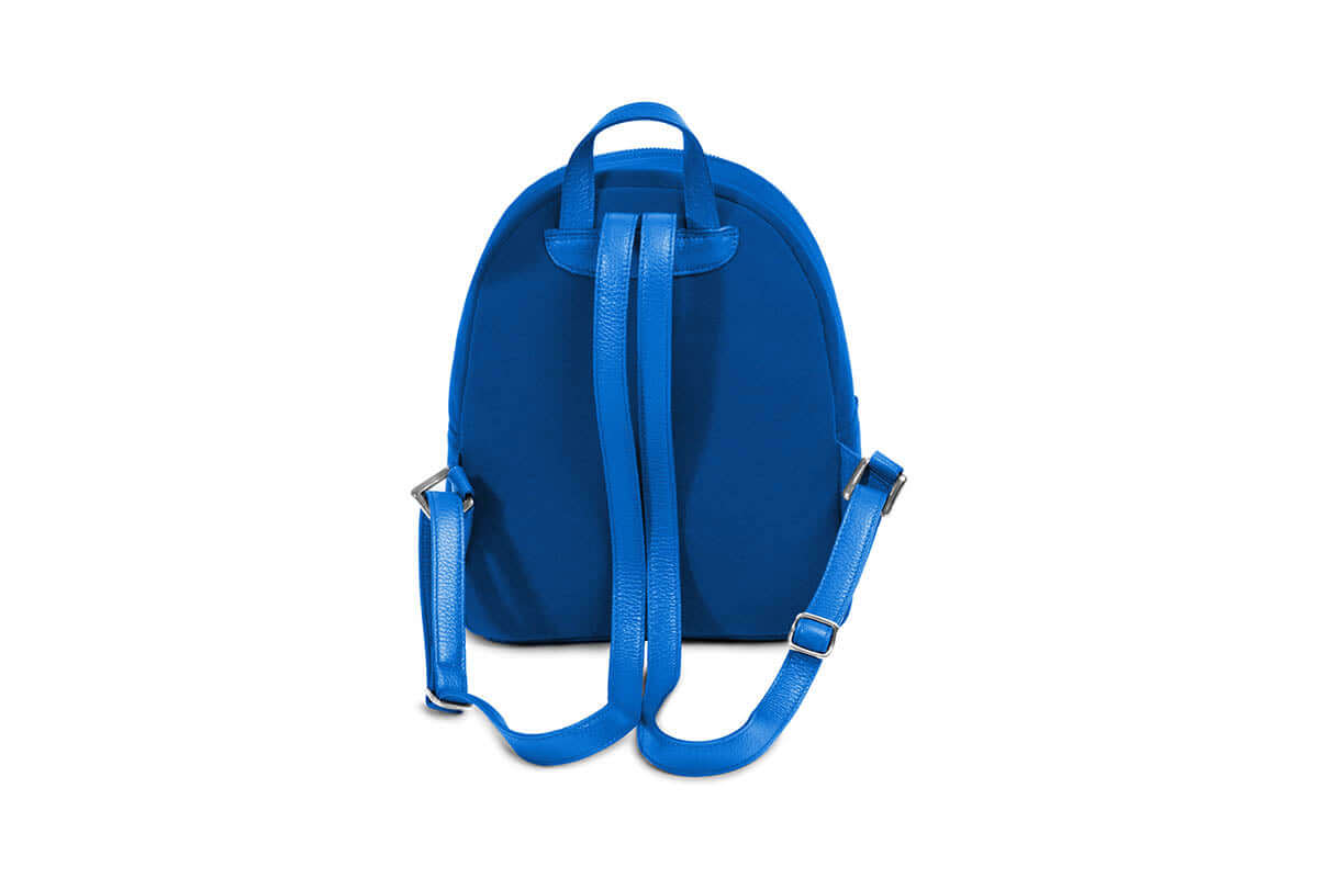 Sac à dos SLP en velours bleu, parfait pour une journée complète avec son compartiment principal.