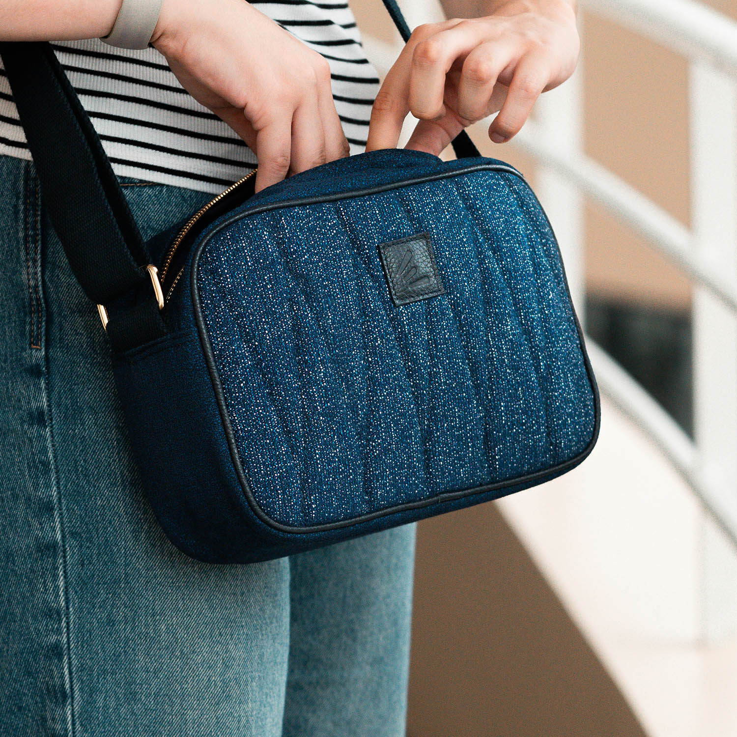 Besace-SLP-A350-airbus-woman